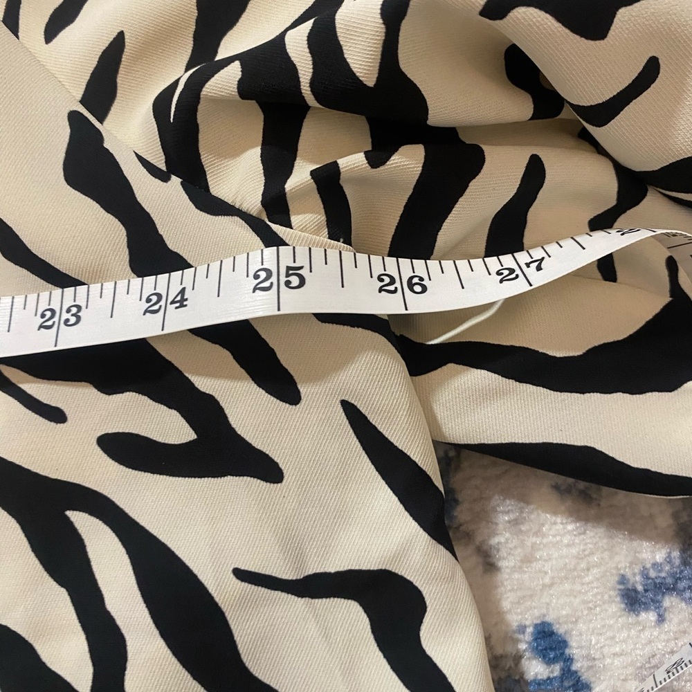 Entro Black and White Zebra Blouse - Picture 10 of 11